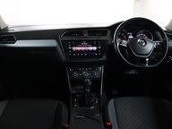 Volkswagen Tiguan SE NAV TSI 40