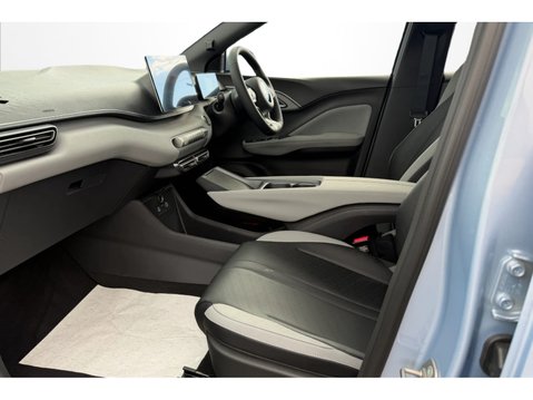 BYD Dolphin Surf 65kw Active 30kwh Auto 2