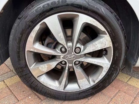 Hyundai i20 1.4 Premium SE Nav Hatchback 5dr Petrol Auto Euro 6 (100 ps) 8