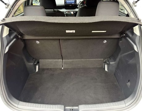 Toyota Yaris 1.5 Yaris Design HEV CVT 5dr 17