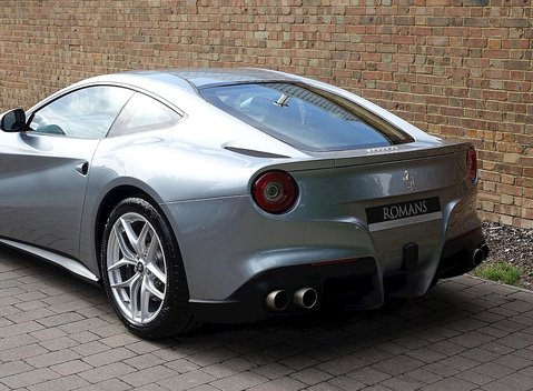 Ferrari F12 Berlinetta 9