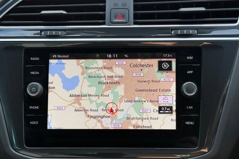 Volkswagen Tiguan R-LINE TECH TSI EVO DSG -CAMERA -FULL VW SERVICE HISTORY  46