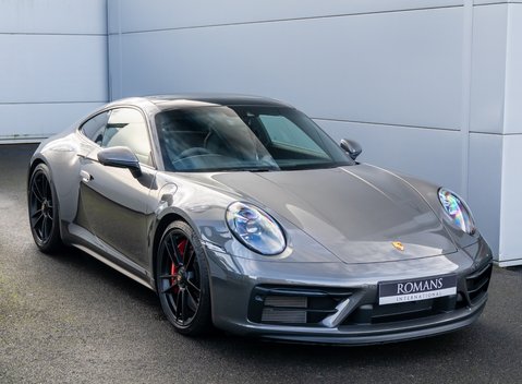 Porsche 911 Carrera GTS (992) 2