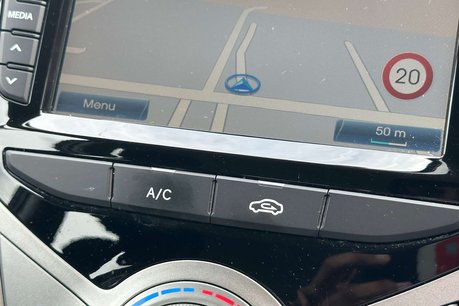 Hyundai ix20 1.4 Blue Drive SE Nav Hatchback 5dr Petrol Manual Euro 6 (s/s) (90 ps) 37