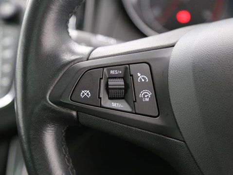 Vauxhall Zafira 2.0 CDTi Elite Nav Euro 6 (s/s) 5dr 11