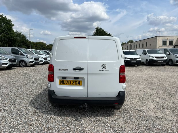 Peugeot Expert MWB L2H1 Low Roof Professional 2700 Air Con Tow Bar EURO 6 NO VAT 7