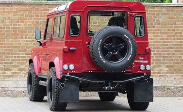 Land Rover Defender 90 XS 9