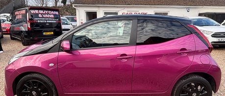 Toyota Aygo VVT-I X-CITE.. 5 MAIN DEALER SERVICES.. REVERSING CAMERA.. A/C.. 1 PREVIOUS 1