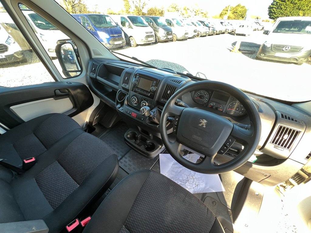 2017 Peugeot BoxerLWB L3H2 Med Roof Professional 335 Air Con Nav Sen — thumbnail 29 of 51