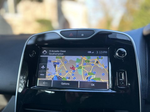 Renault Clio DYNAMIQUE S NAV TCE 4