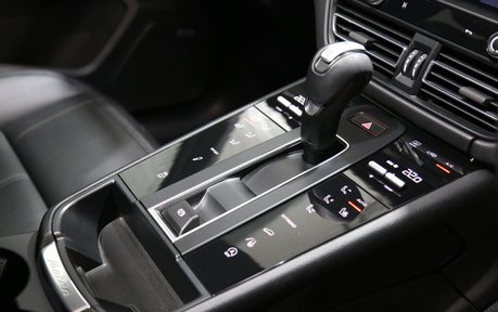 Porsche Macan Now Sold More Required - RS Spyder Alloys, Pan Roof, BOSE 27