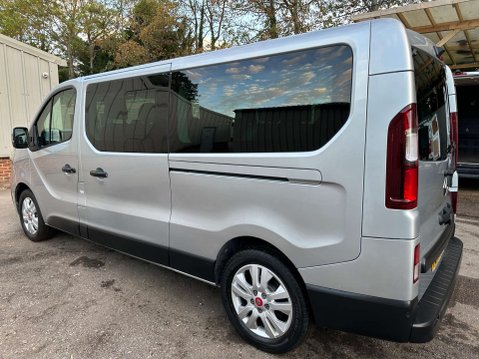 Renault Trafic 2.0 dCi LL30 Advance EDC L2 H1 Euro 6 (s/s) 5dr (9 Seat) 8