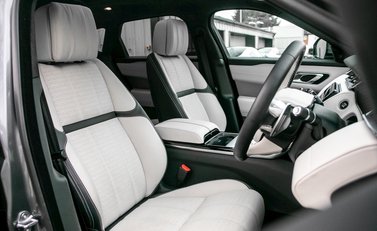 Land Rover Range Rover Velar R-Dynamic HSE Urban 12