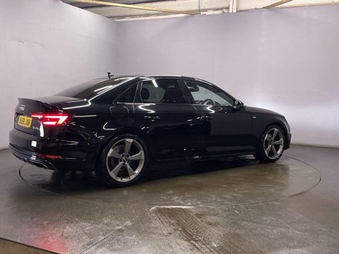Audi A4 2.0 TFSI 35 Black Edition Saloon 4dr Petrol Manual Euro 6 (s/s) (150 ps) 37