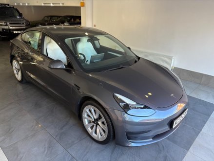 Tesla Model 3 Auto RWD 4dr