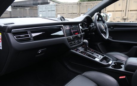 Porsche Macan T PDK - 1 Owner - Incredible Specification 4