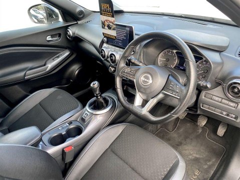 Nissan Juke 1.0 DIG-T N-Connecta SUV 5dr Petrol Manual Euro 6 (s/s) (114 ps) Half Leath 12
