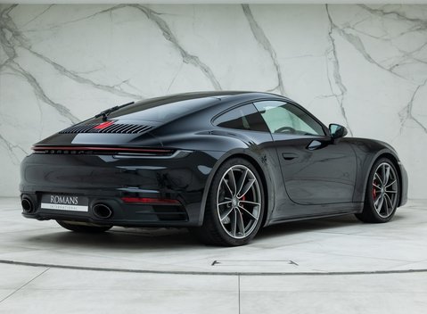 Porsche 911 Carrera 4S (992) 3