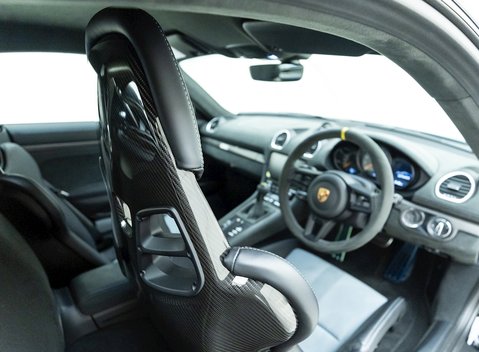 Porsche Cayman GT4 RS (718) 13