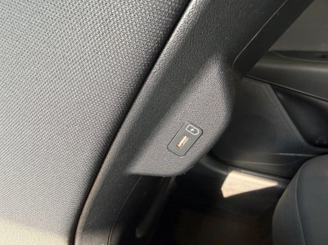 Kia Niro 1.6h GDi Pure DCT Euro 6 (s/s) 5dr 21