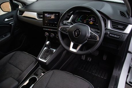 Renault Captur TECHNO E-TECH