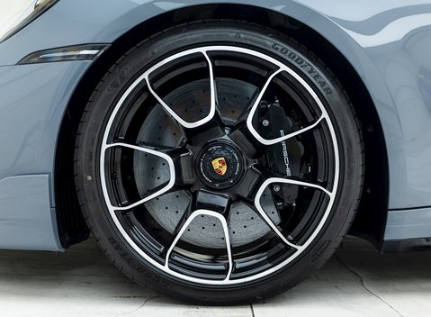 Porsche 911 Turbo S Cabriolet (992) 11