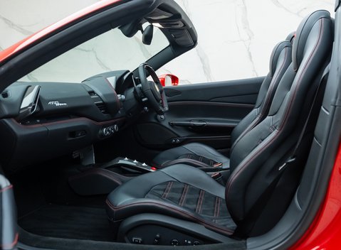 Ferrari 488 SPIDER 19