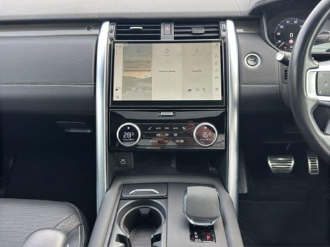 Land Rover Discovery METROPOLITAN EDITION MHEV 16