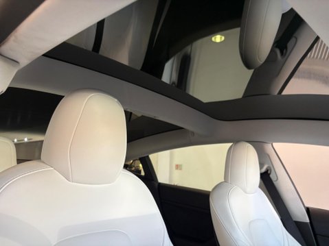 Tesla Model 3 Auto RWD 4dr 23