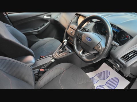 Ford Focus ST-LINE 2