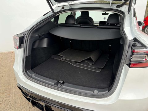 Tesla Model Y ModeL Y Long Range AWD 4WD 5dr 38