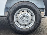 Peugeot Boxer BlueHdi 335 L3H2 Professional Premium Plus Panel Van 31