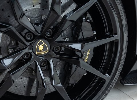 Lamborghini Aventador S LP 740-4 30