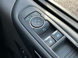 Ford Tourneo Custom 2.0 Tourneo Custom 320 Zetec EcoBlue Auto 4dr 56