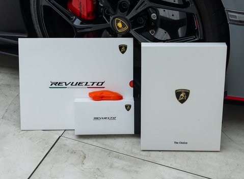 Lamborghini Revuelto 49