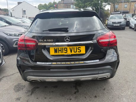 Mercedes-Benz GLA GLA 180 AMG LINE EDITION 7