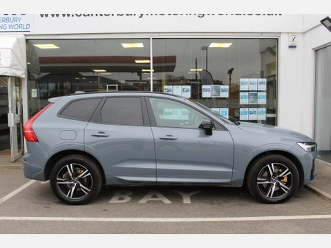 Volvo XC60 RECHARGE T6 R-DESIGN AWD 6
