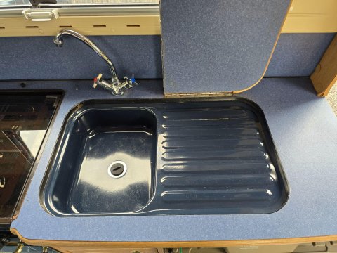 Auto-Sleepers Ravenna 21