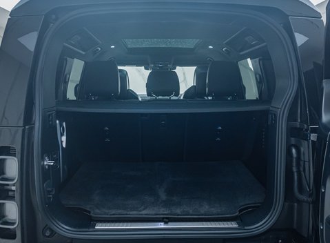 Land Rover Defender OCTA EDITION ONE 35