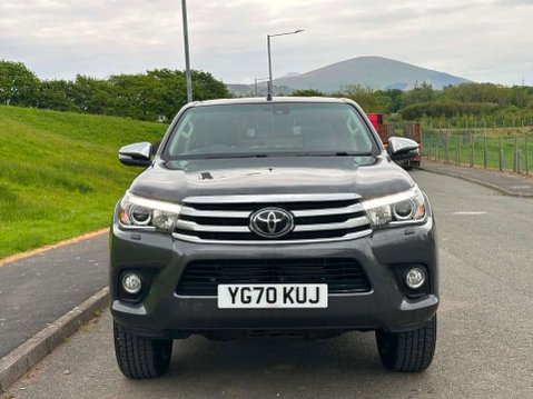 Toyota Hilux 2.4 HI-Luxury Invincible D-4D 4WD Double Cab Auto 4WD 5dr 3