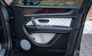 Bentley Bentayga V8 Diesel 23