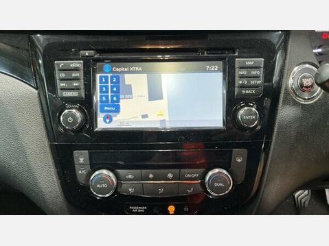 Nissan Qashqai 1.2 DIG-T N-Connecta 2WD Euro 6 (s/s) 5dr 8