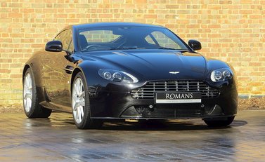 Aston Martin V8 Vantage S 1