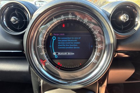 Mini Countryman COOPER S ALL4.. 7 MAIN DEALER SERVICES.. CHILLI 2 & MEDIA PACK.. 1 PREVIOUS 7