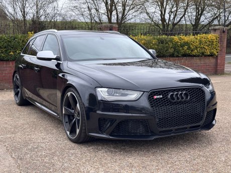 Audi RS4 4.2 RS 4 FSI Quattro Auto 4WD 5dr 2