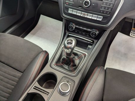 Mercedes-Benz CLA Class 1.6 CLA 200 AMG Line Night Edition+ 4dr 57