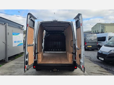Renault Master BUSINESS + LM35 LWB FWD 2.3 DCI 135ps EU6 19
