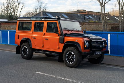 Land Rover Defender 110 Adventure 2