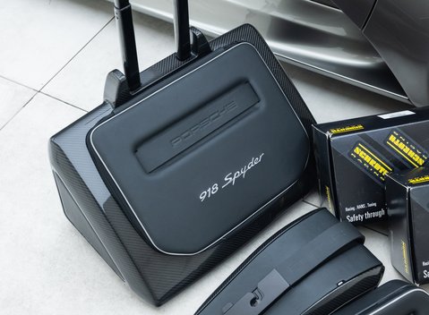 Porsche 918 Spyder 55