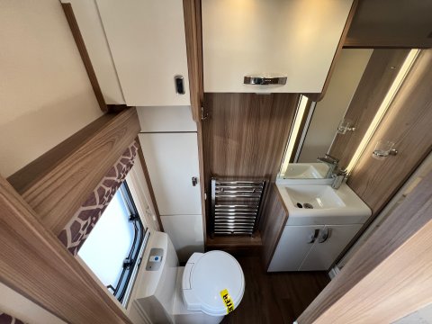 Swift Elegance 645 26